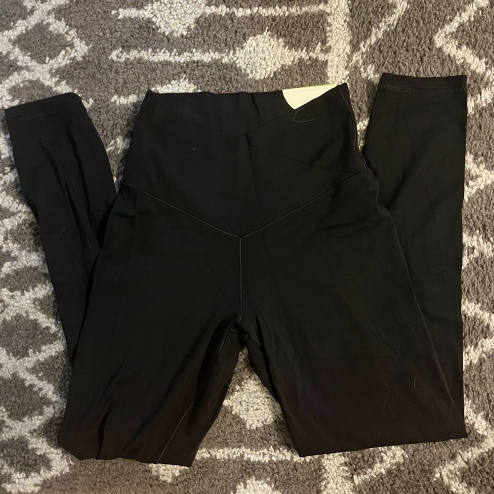 Offline by aerie. Real me size medium 7/8 leggings high rise
